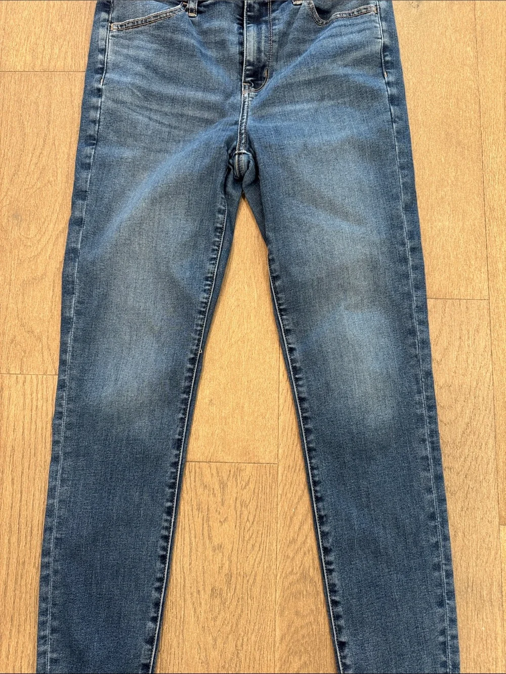 AE Next Level High-Waisted Jegging Comfort Stretch Womens 10 Regular Medium Wash
